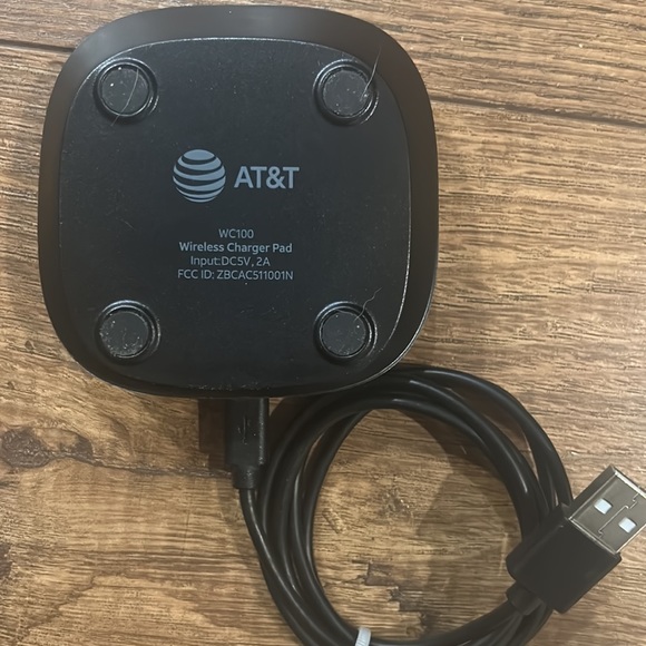 Wireless Pad Charger - Picture 2 of 2